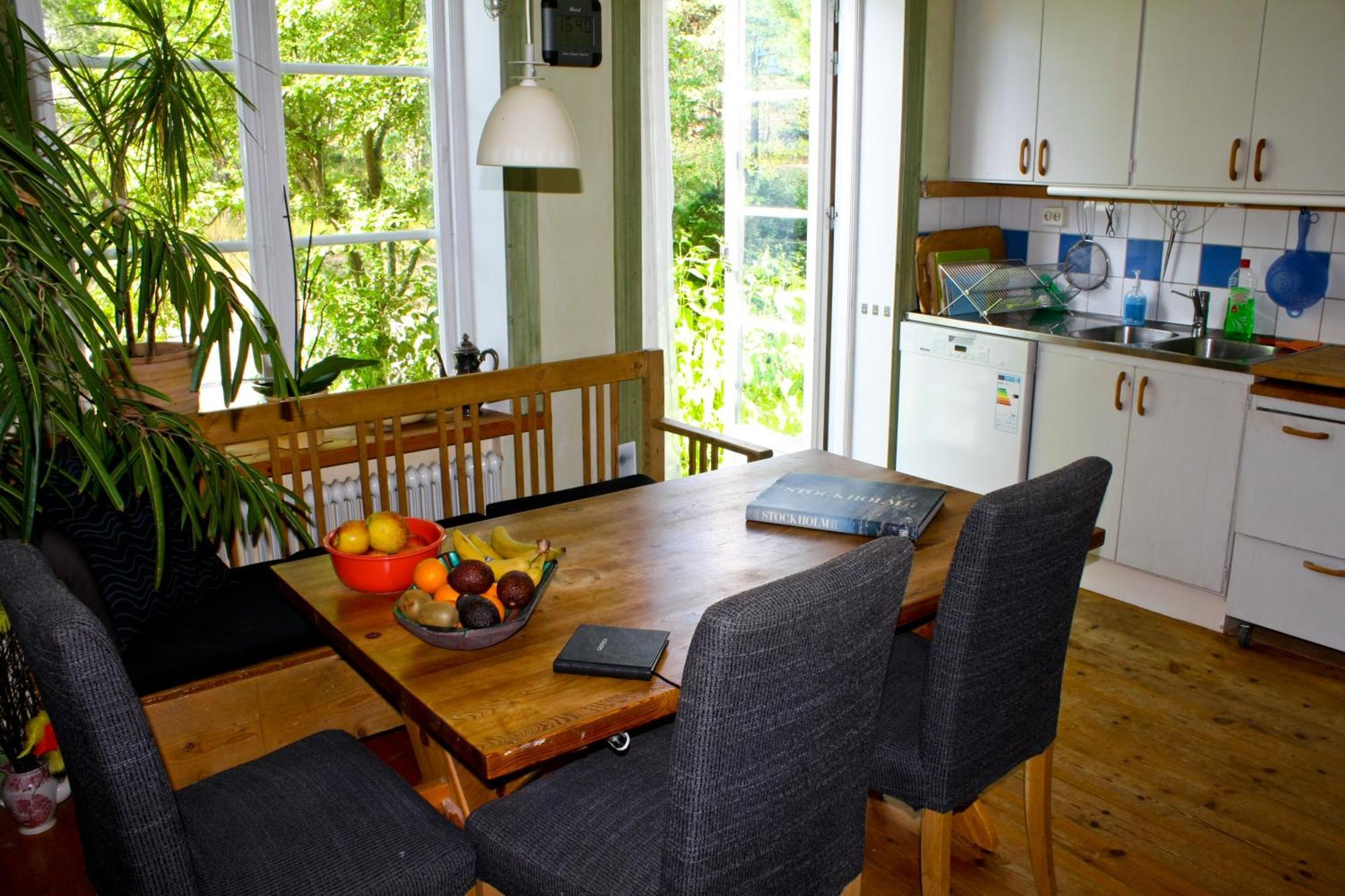 B&B Eco-Village 12 Min From City Stockholm Exterior photo